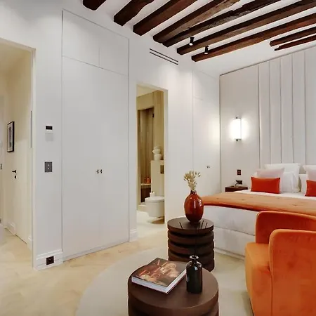 Sympathique Apartment *